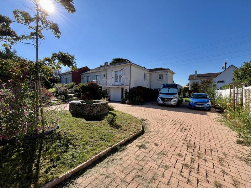 Maison - 151 m² - 6 pièces