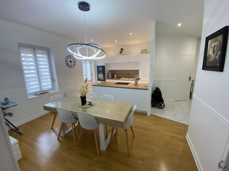 Appartement - 97 m² - 4 pièces