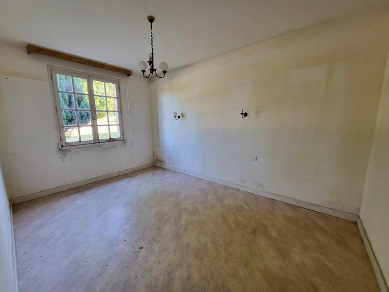 Maison - 161 m² - 9 pièces