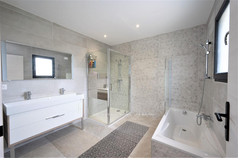 Villa - 134 m² - 5 pièces