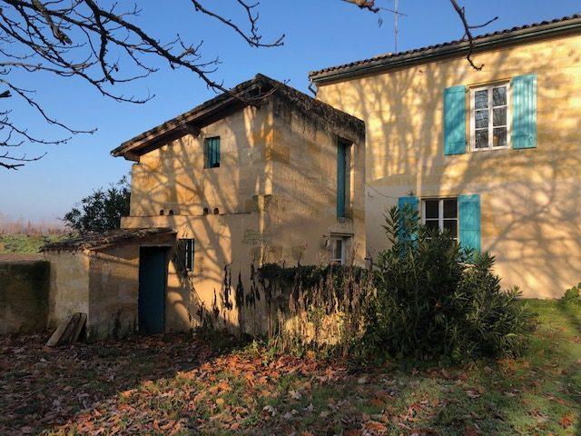 Maison - 240 m² - 6 pièces