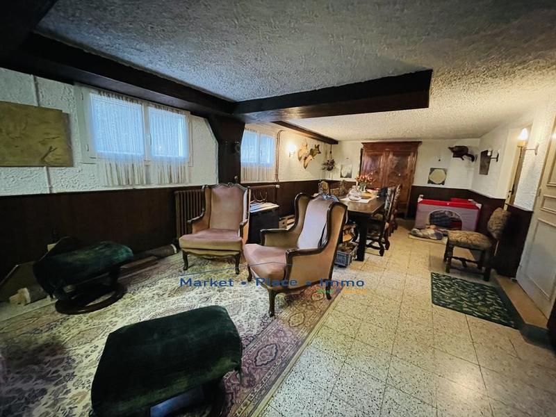 Maison - 200 m² - 8 pièces