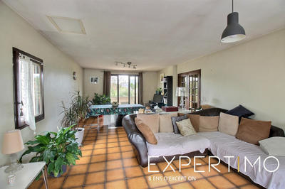 Maison - 230 m² - 7 pièces