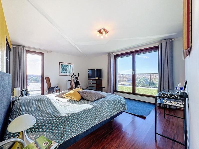 Maison - 213 m² - 5 pièces