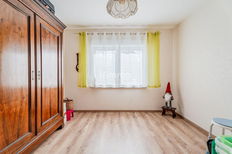 Maison - 216 m² - 6 pièces