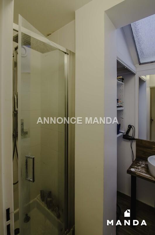 Chambre - 9 m² - 5 pièces