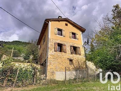 Maison - 80 m² - 4 pièces