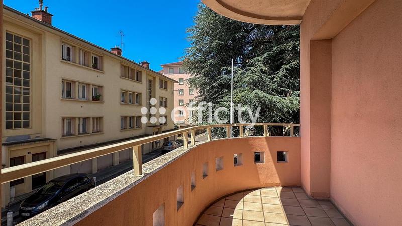 Appartement - 169 m² - 8 pièces