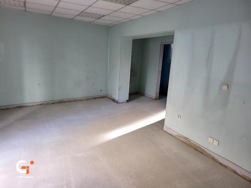 Local commercial - 47 m² - 2 pièces