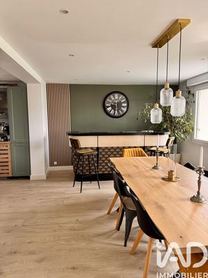 Maison de ville - 200 m² - 7 pièces