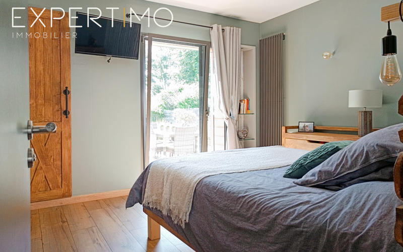 Maison - 234 m² - 6 pièces