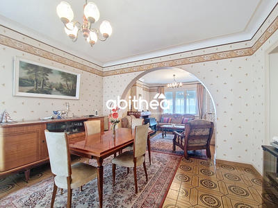 Maison - 170 m² - 8 pièces