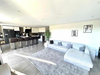 Appartement - 102 m² - 4 pièces