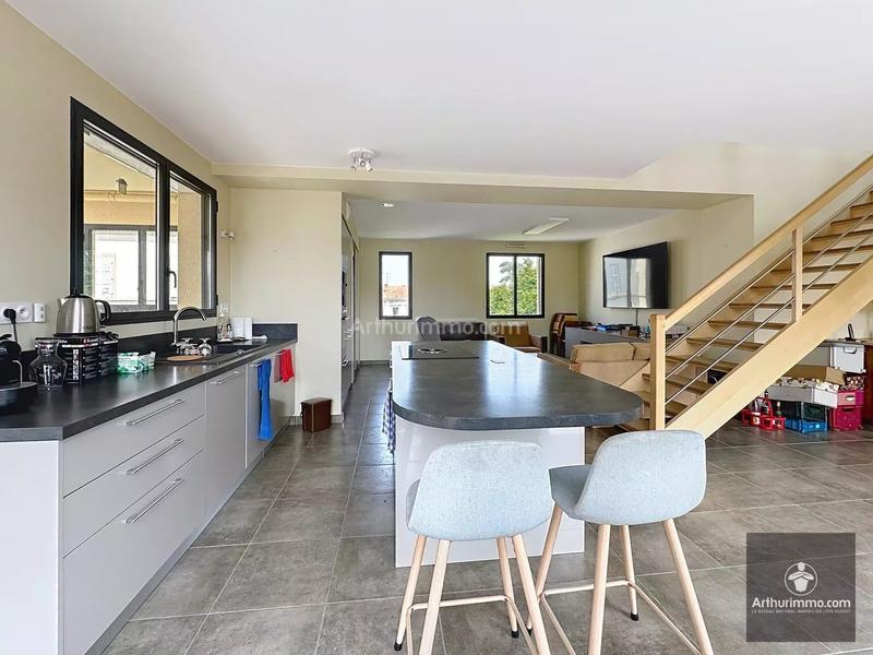 Appartement - 155 m² - 6 pièces