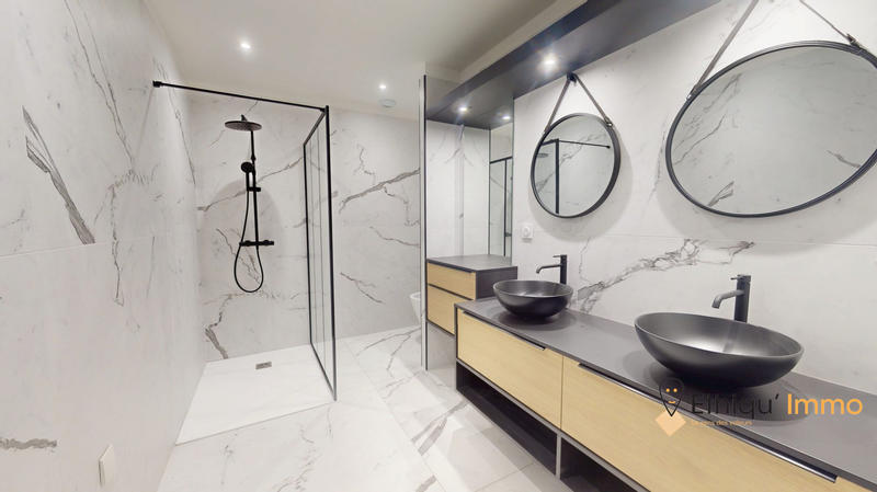 Maison contemporaine - 265 m² - 5 pièces