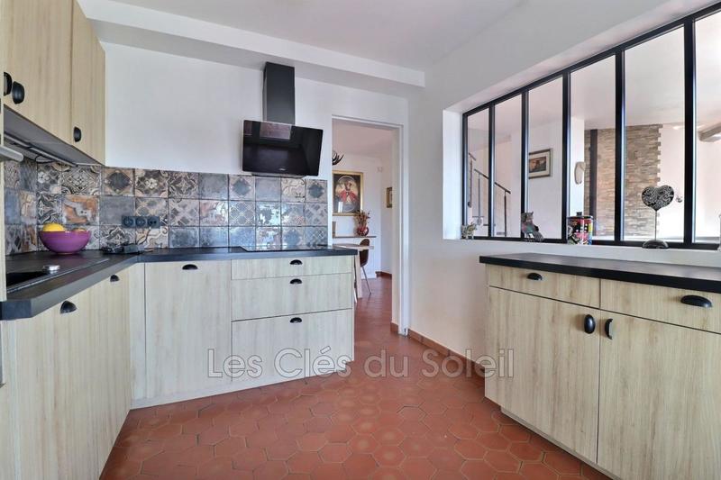 Villa - 137 m² - 6 pièces