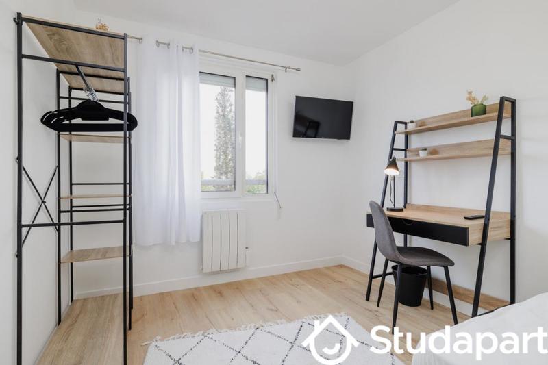 Chambre - 12 m² - 1 pièce