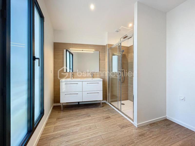 Maison - 110 m² - 5 pièces