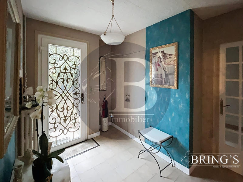 Maison - 188 m² - 8 pièces