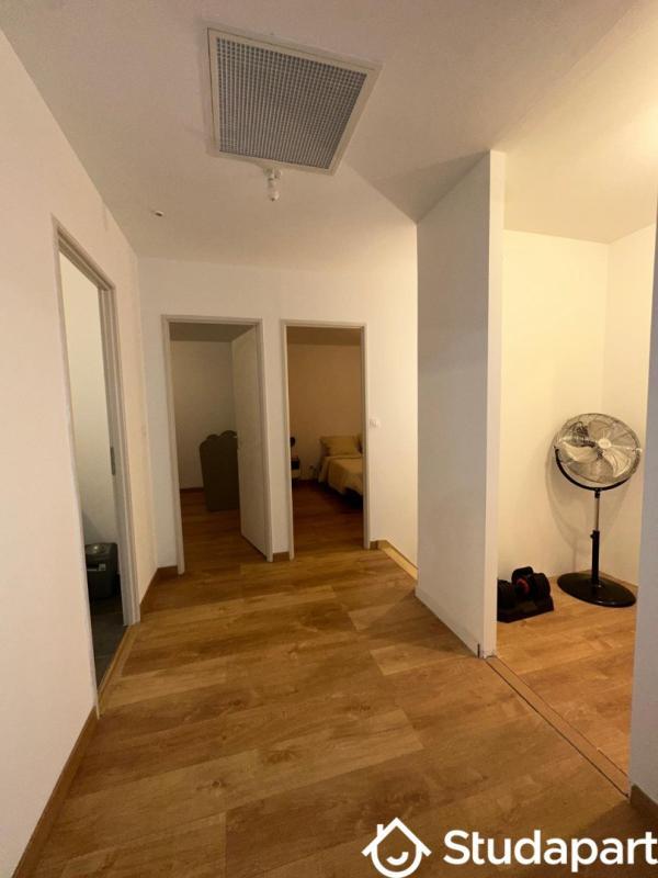 Chambre - 11 m² - 1 pièce