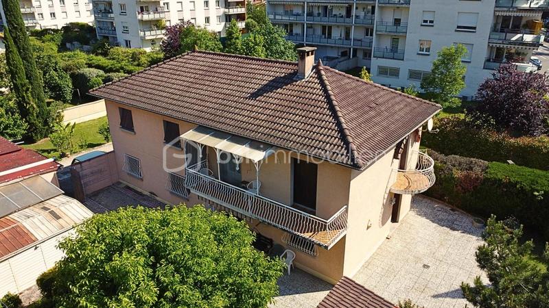 Appartement - 89 m² - 5 pièces