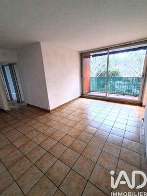 Appartement - 77 m² - 4 pièces