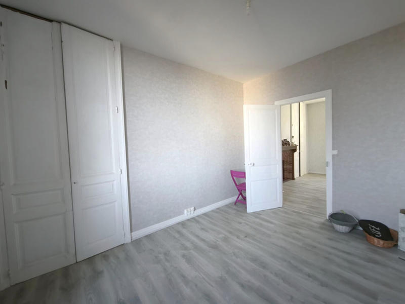 Immeuble - 210 m² - 8 pièces