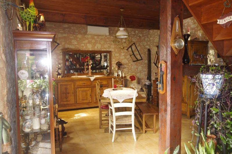 Maison - 245 m² - 8 pièces