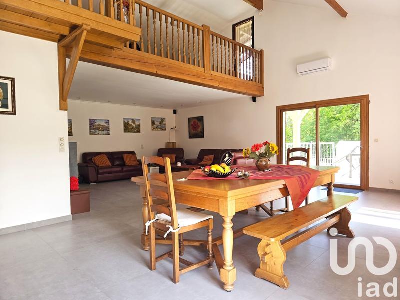 Maison de maîtres - 220 m² - 6 pièces