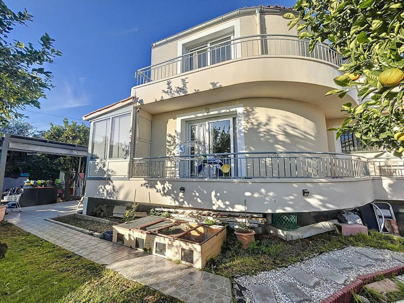 Maison de village - 118 m² - 6 pièces