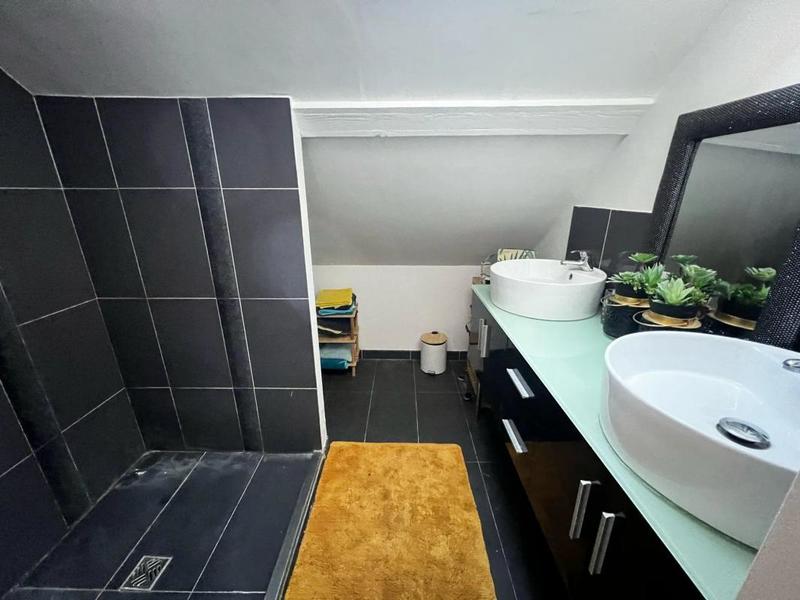 Maison - 145 m² - 5 pièces