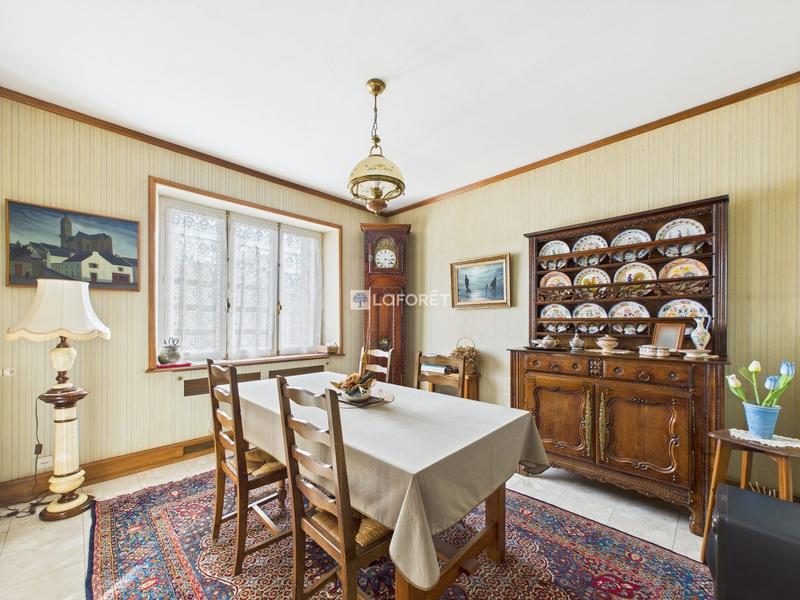 Maison - 157 m² - 8 pièces