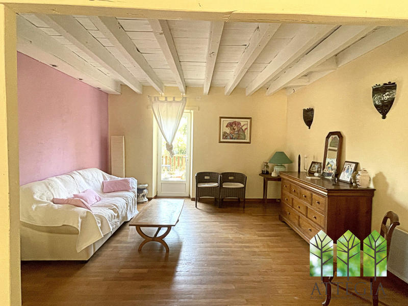 Maison - 180 m² - 5 pièces