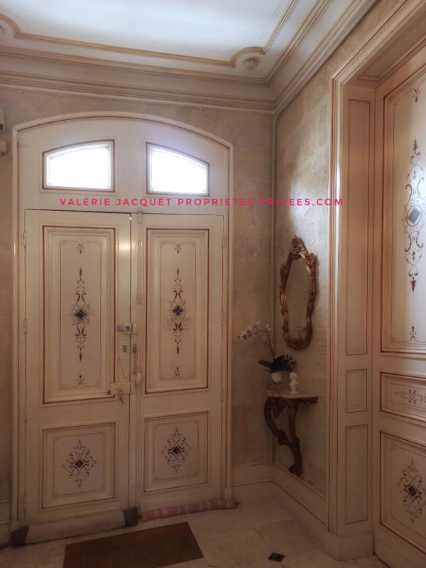 Maison - 220 m² - 7 pièces