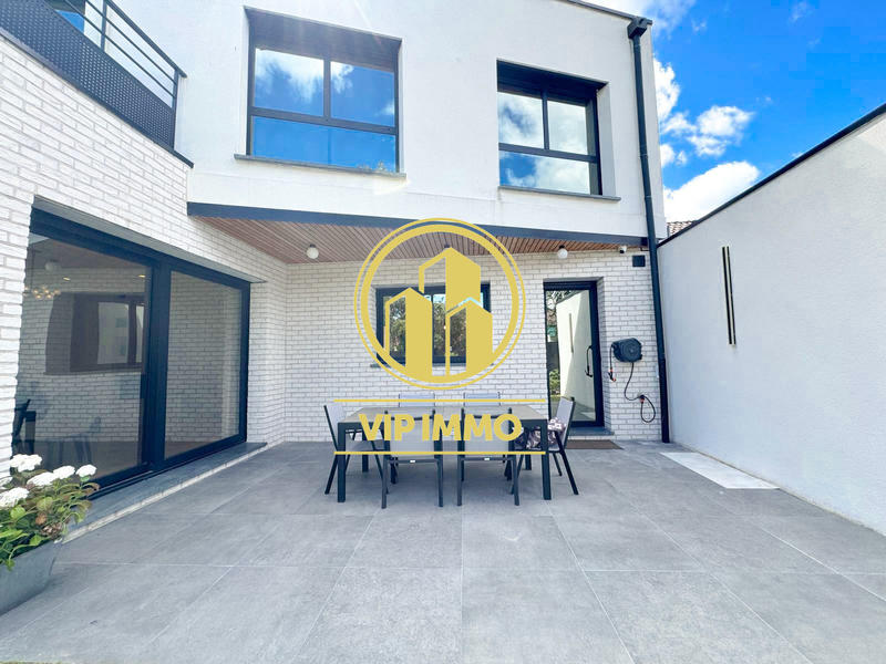 Maison contemporaine - 160 m² - 8 pièces