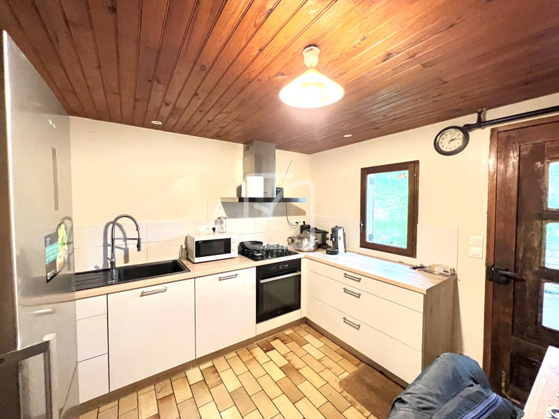 Maison - 245 m² - 11 pièces