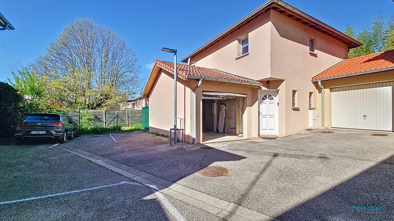Maison - 88 m² - 4 pièces