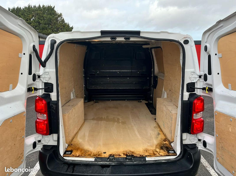 Citroen jumpy 1.5l hdi s&amp;s club l2h1 120 / bvm6 / tva