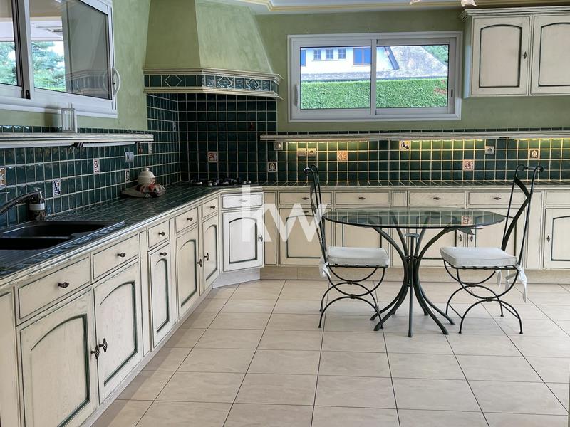 Maison d'architecte - 257 m² - 6 pièces