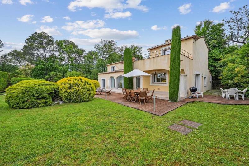 Villa - 250 m² - 7 pièces