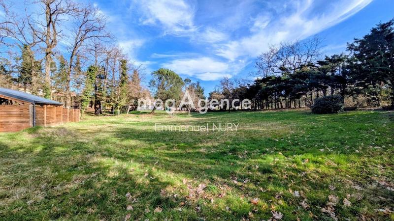 Terrain constructible - 2 032 m²