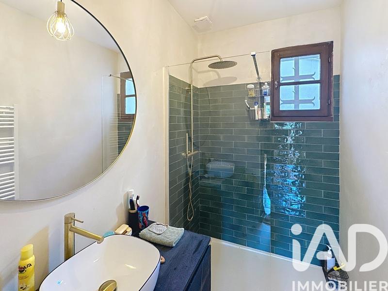 Maison - 230 m² - 8 pièces