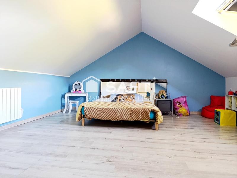 Maison - 168 m² - 8 pièces