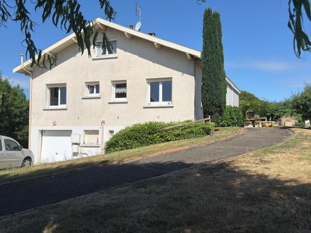 Maison - 98 m² - 4 pièces