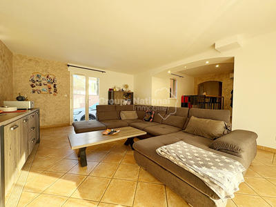 Maison - 137 m² - 6 pièces