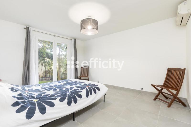 Villa - 284 m² - 7 pièces