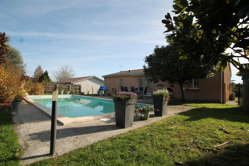 Maison - 93 m² - 4 pièces