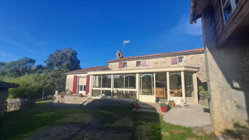 Maison - 147 m² - 6 pièces