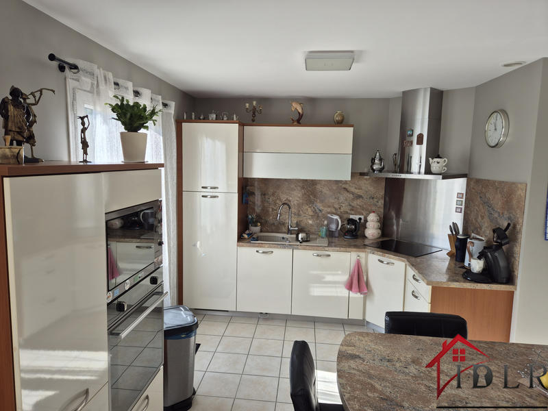 Maison - 102 m² - 5 pièces