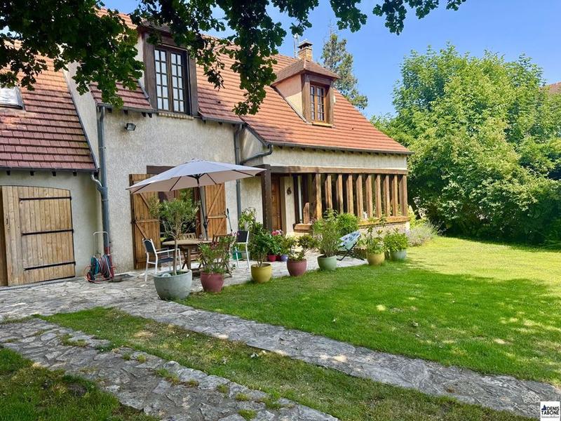 Maison traditionnelle - 123 m² - 7 pièces